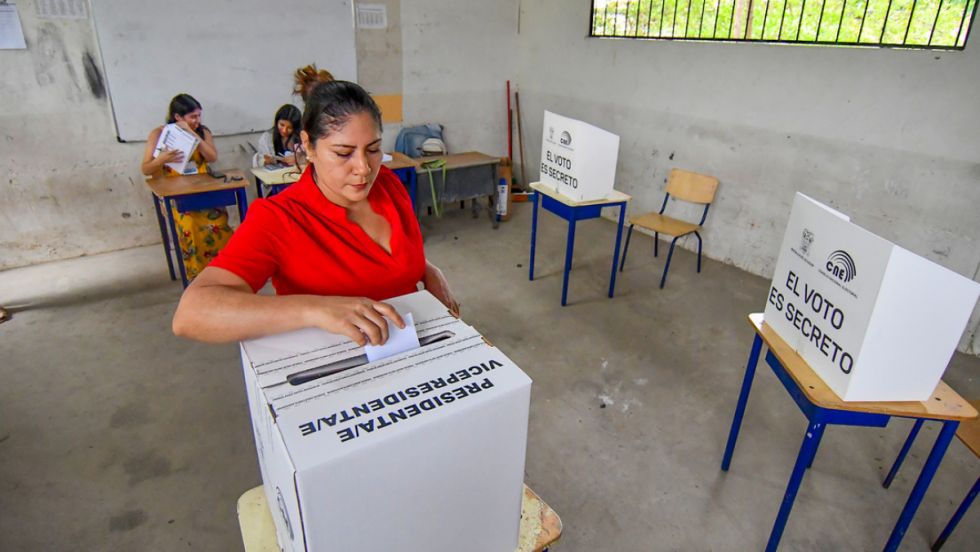 Las proyecciones de las encuestas en Ecuador