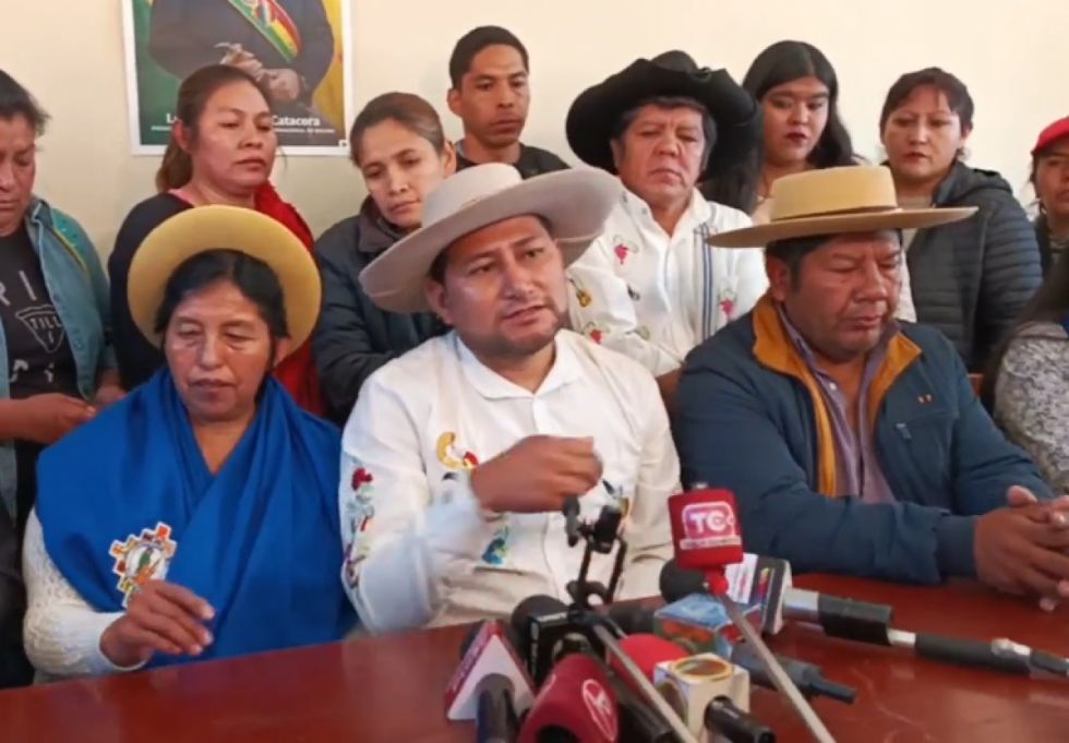 Arcistas desconocen a Meriles y llaman a congreso del MAS