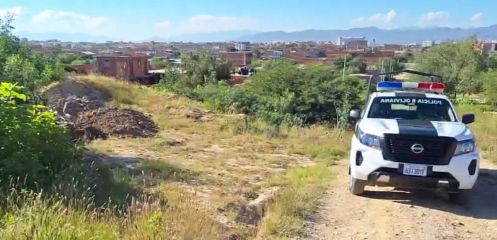 Encuentran un cadáver a medio enterrar en el barrio El Trigal