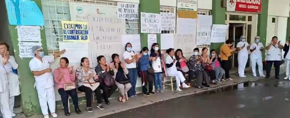 Enfermeras protestan en el Hospital San Juan de Dios por falta de personal