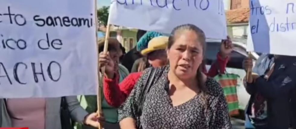 Padcaya: Comunarios protestan por falta de apoyo para Educación y Salud