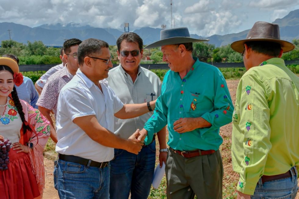 Montes da inicio simbólico a la Vendimia Chapaca