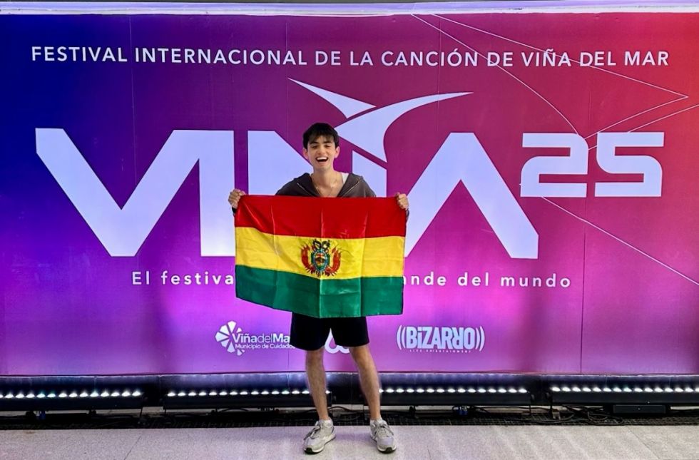 Geronimo Sims emprende viaje a Viña del Mar para representar a Bolivia en el escenario internacional