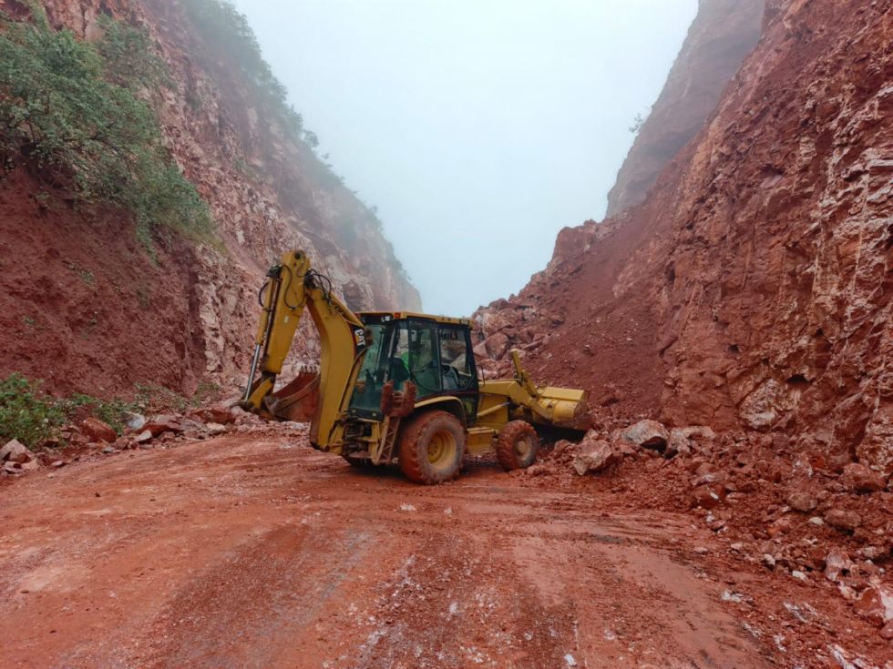 Lluvias dañan los caminos, el transporte reclama mejoras