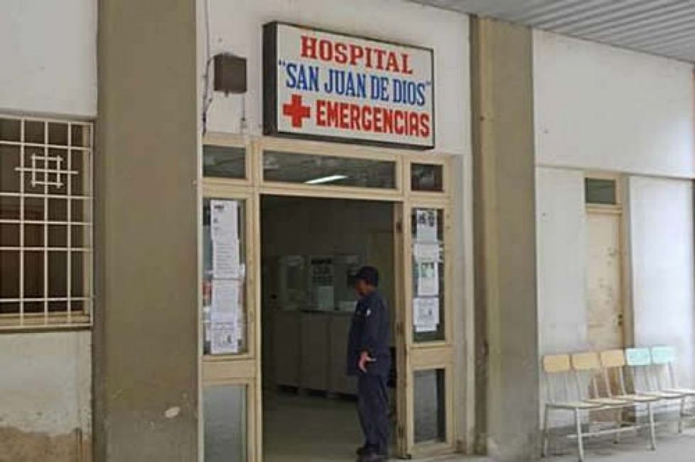 Hombre que fue apuñalado el Jueves de Compadres huyó del Hospital 