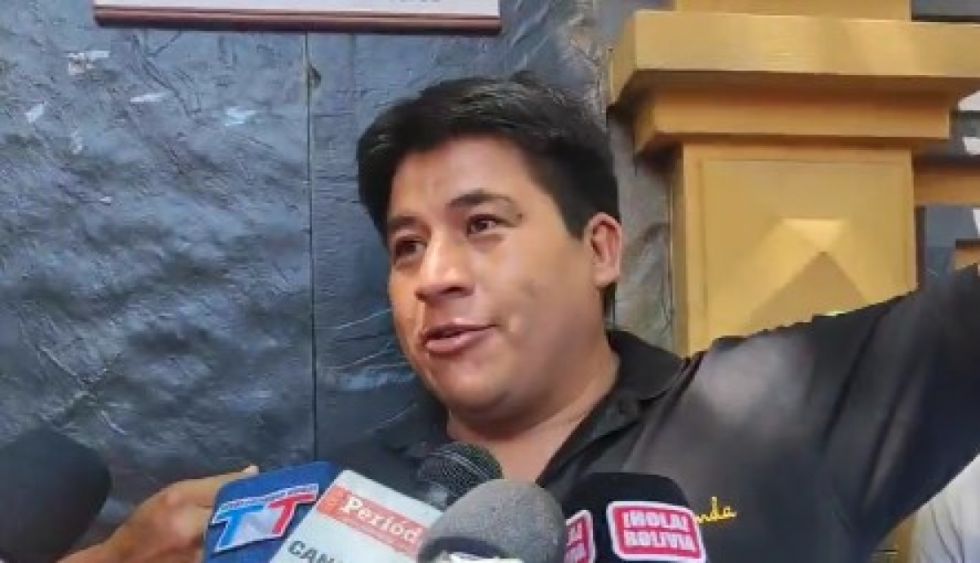 Evistas de Tarija llegan al TED para desafiliarse del MAS