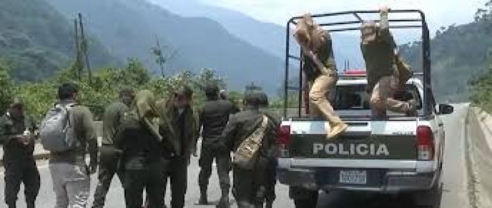 Hallan otro cuerpo decapitado, ahora en la ruta La Paz-Oruro 