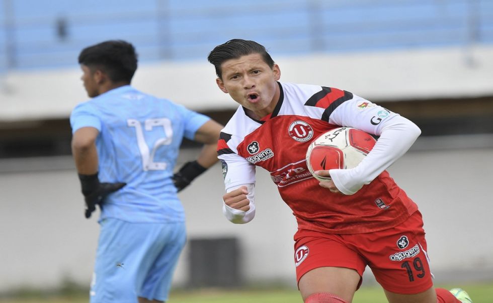 La “U” remonta ante Nacional Potosí en el duelo entre equipos alternos 