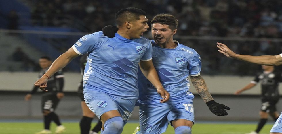 Bolívar vence de visitante  a Universitario de Vinto 
