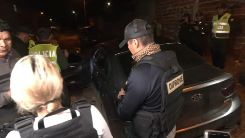 Denuncian que un hombre fue secuestrado por sujetos armados en Santa Cruz