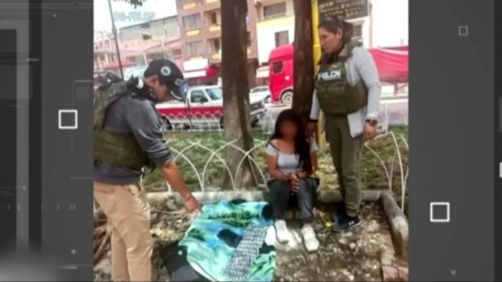 Capturan a una mujer que intentó transportar droga envuelta en una frazada