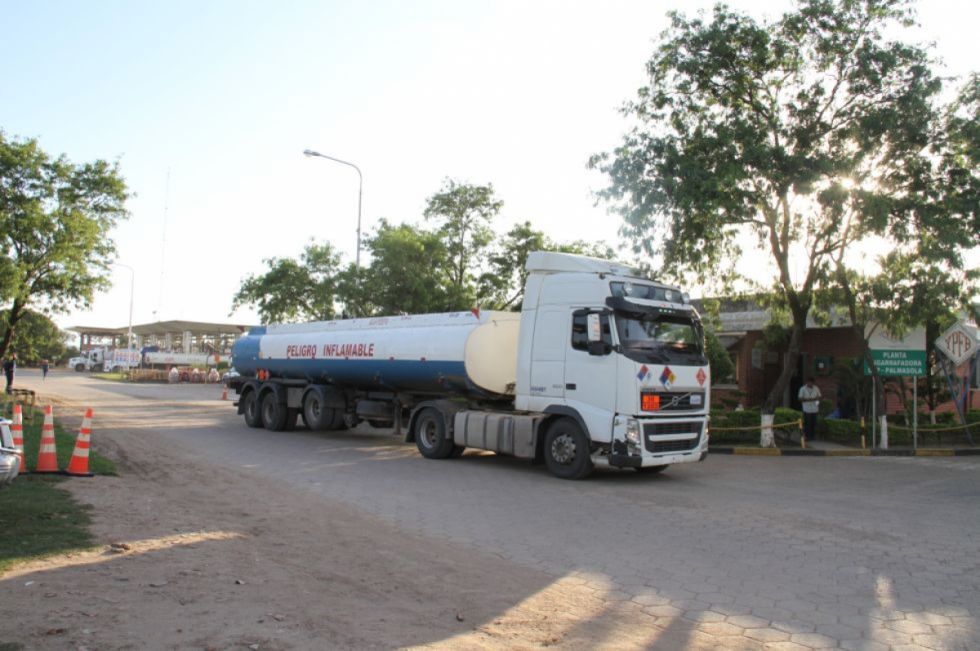 ANH: 17 cisternas abastecerán a los surtidores de Tarija 