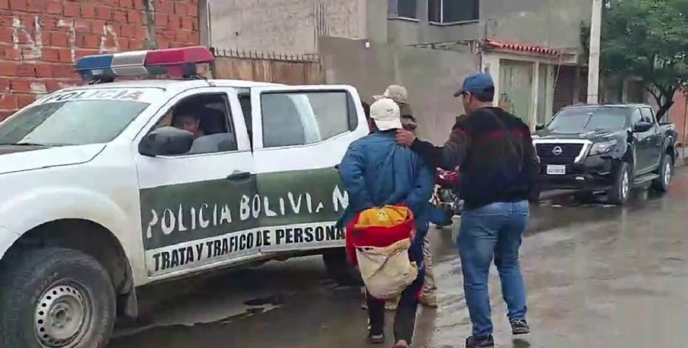 Tarija: Capturan a delincuentes que ingresaron a robar a un local de comida