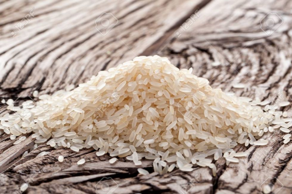 Atrapan a ladrones que dejaron rastro de arroz al huir