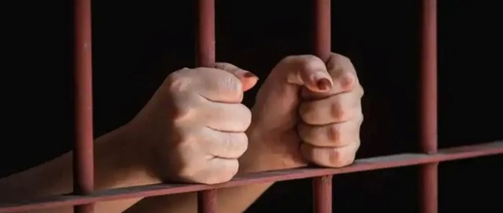 Ordenan detención preventiva para la acusada de matar a su hijo con tres puñaladas