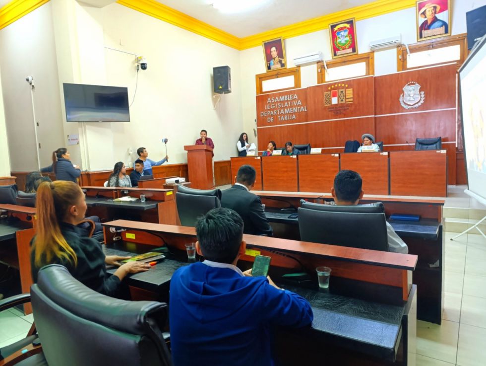 Fedjuve y campesinos piden a la ALDT el ajuste salarial