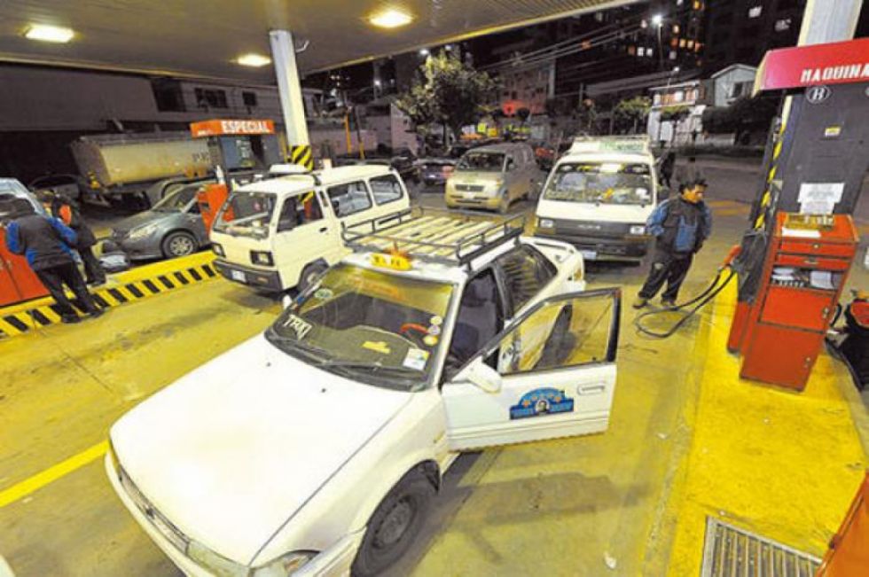 Hay 2 aprehendidos por carguío irregular de combustible