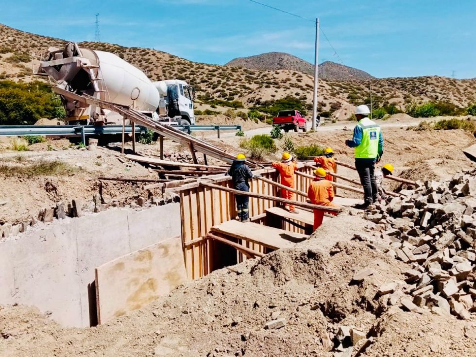 ABC ejecuta obras en el tramo Tarija - Camargo 