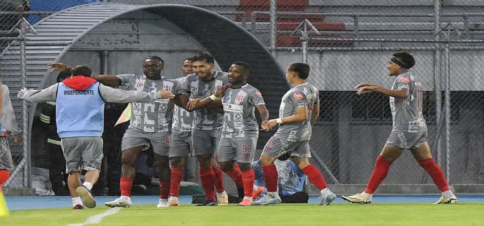 Wilstermann da un paso en falso  con derrota ante Independiente 