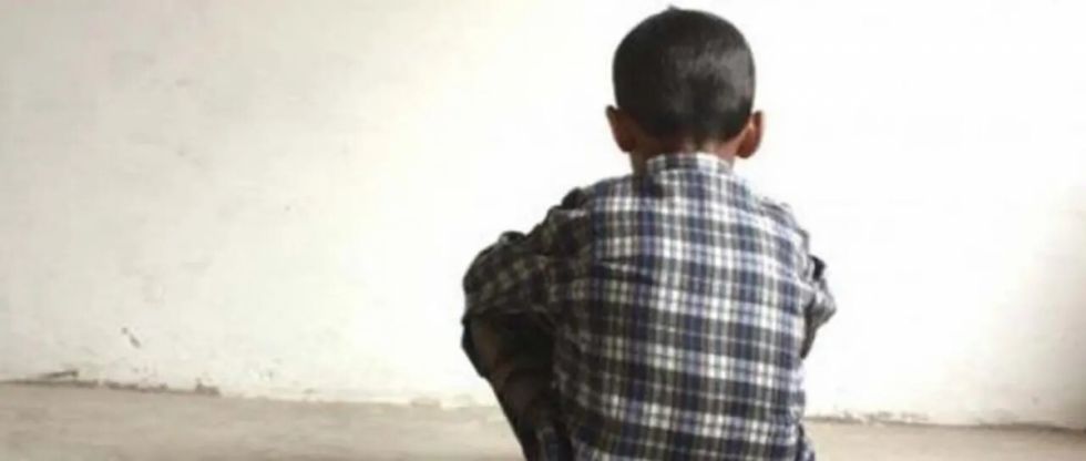 Rescatan a dos niños que eran testigos de violencia familiar