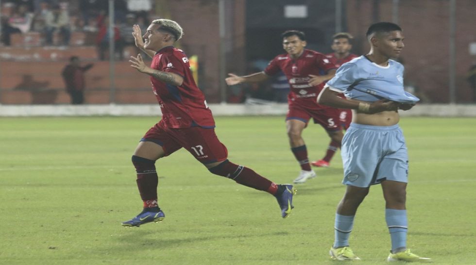 Guabirá sale del fondo con goleada sobre Aurora