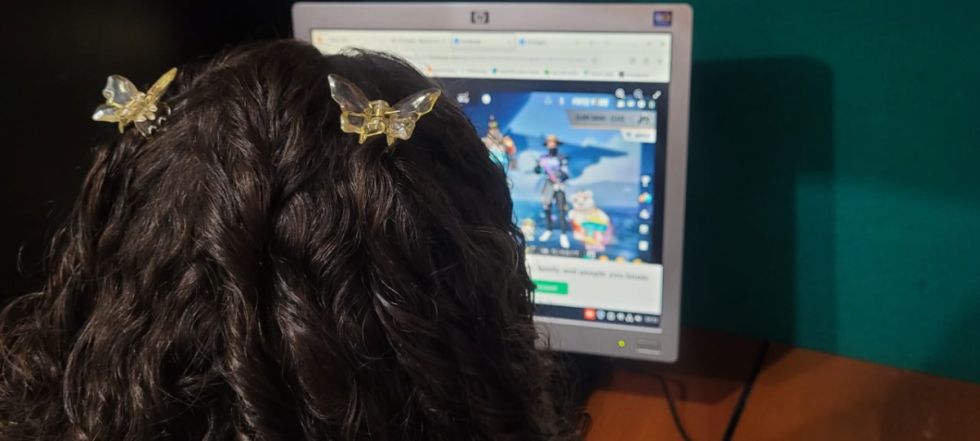 Cae sujeto que usaba juegos en línea para “enamorar” a menores de edad 