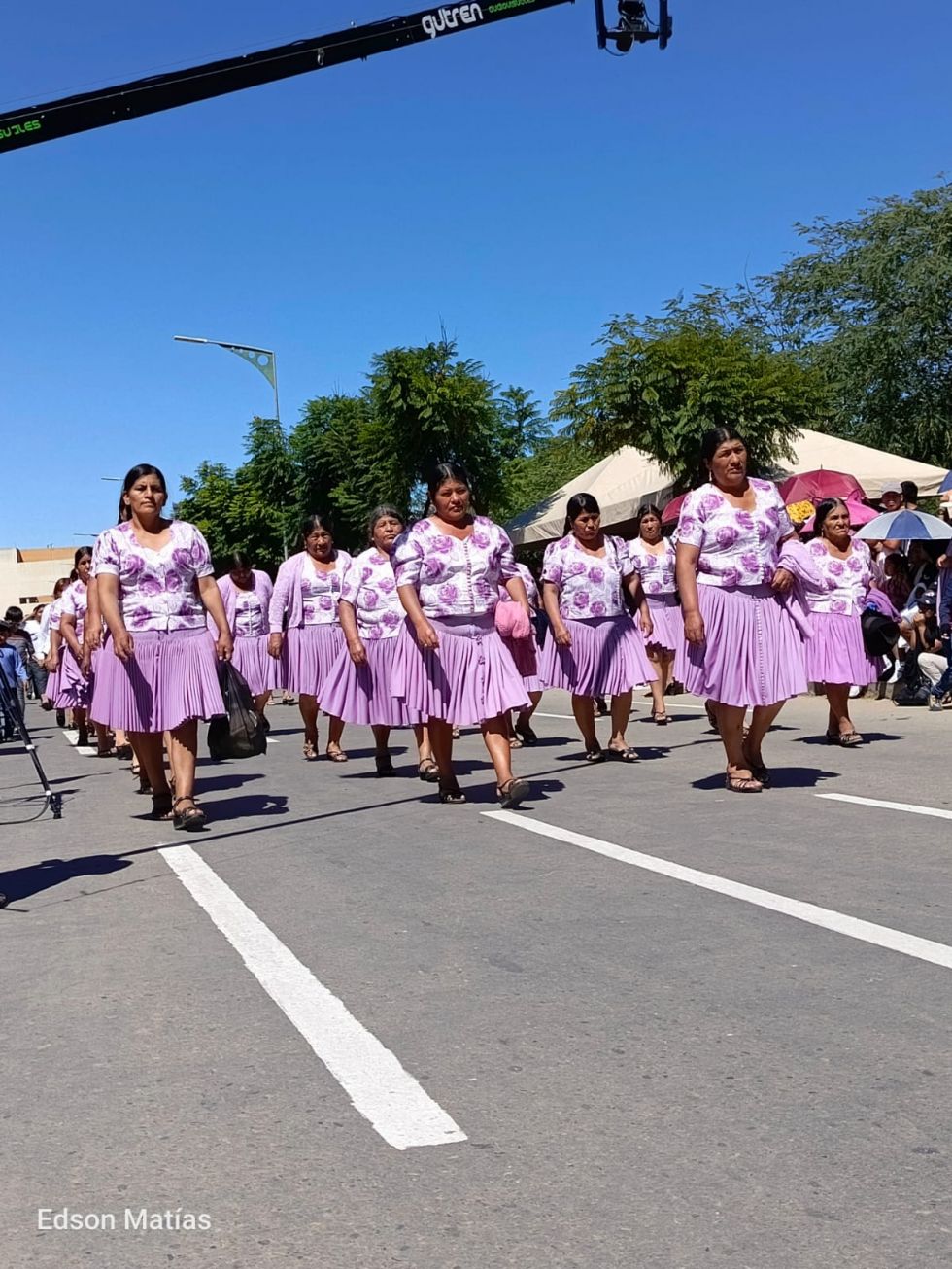 Búscate en el desfile del 15 de Abril (Fotos)