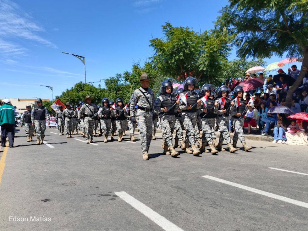 Búscate en el desfile del 15 de Abril (Fotos)