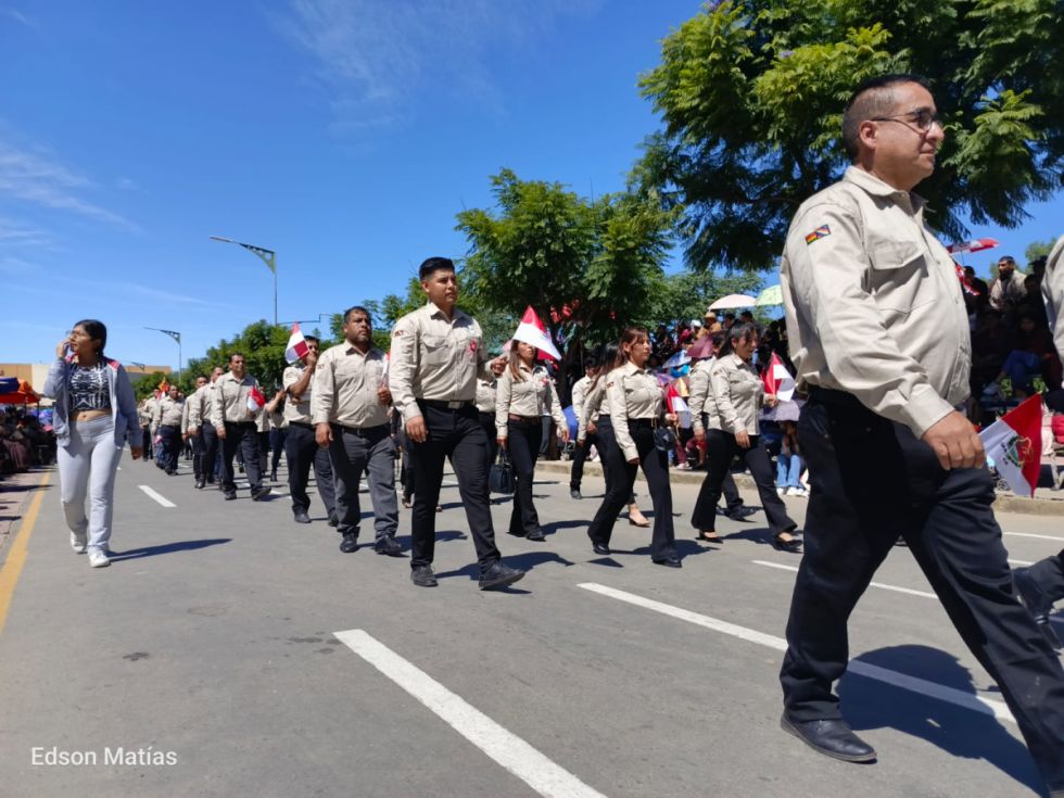 Búscate en el desfile del 15 de Abril (Fotos)
