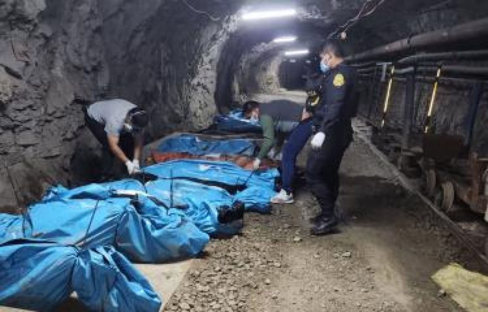 Perú: 13 mineros secuestrados fueron hallados muertos