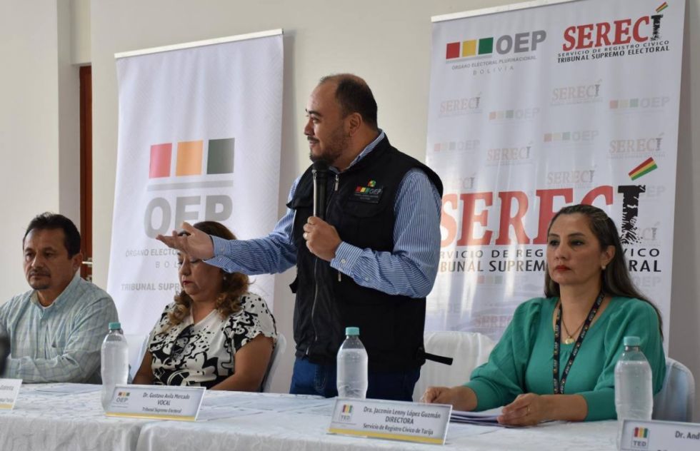 TSE: Sólo funcionarios deben renunciar para ser candidatos
