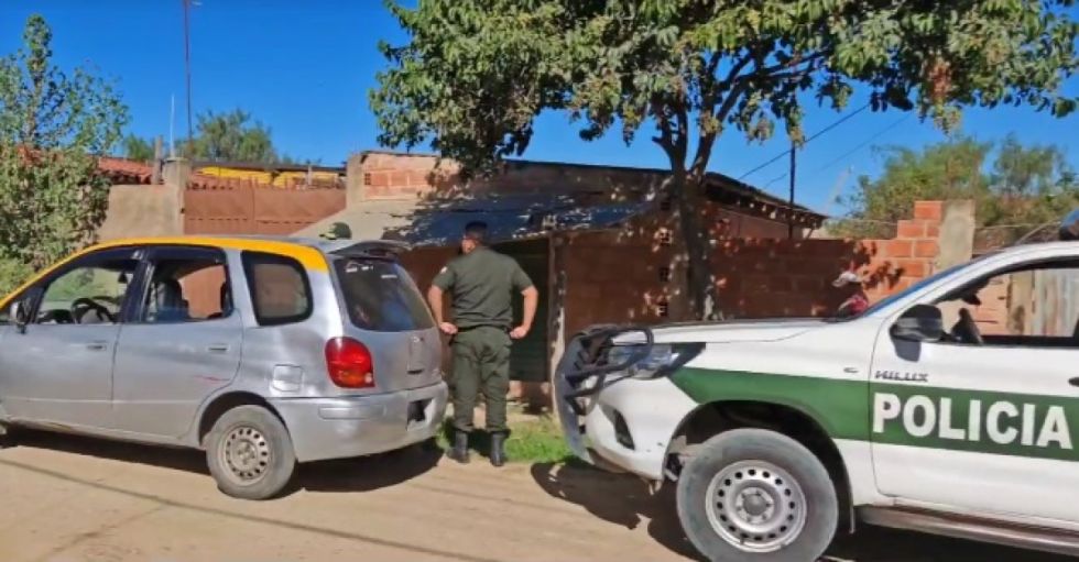 Una mujer murió en el barrio 26 de Agosto, presumen que fue atacada por sus 11 perros 