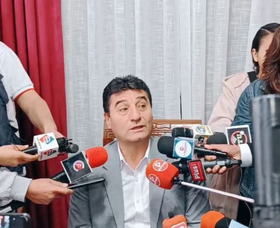 Torres pide unidad para enfrentar al MAS
