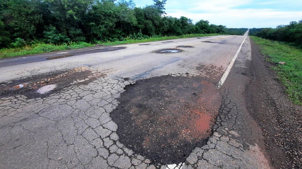 La Ruta 9 está al borde del colapso por los baches y las fisuras 