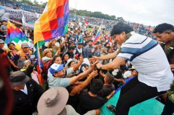 Evo Morales afirma que sólo el pueblo puede pedirle que decline su candidatura