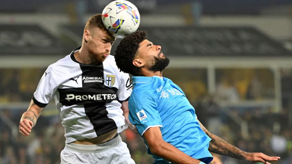 Napoli e Inter con pasos en falso, la Serie A se define en la última