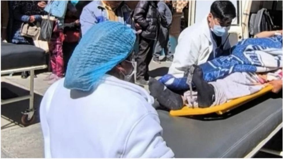 Bus escolar se embarrancó en Cocapata, murieron 3 estudiantes 