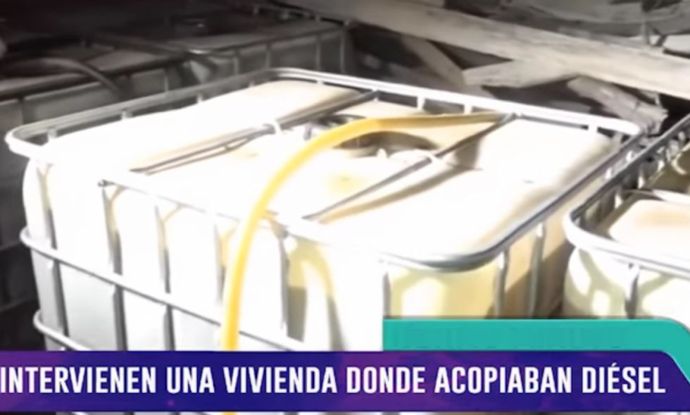 Encuentran diésel acopiado ilegalmente en una casa