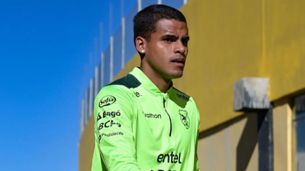 Enzo Monteiro compite con Carmelo la posición de atacante para el viernes