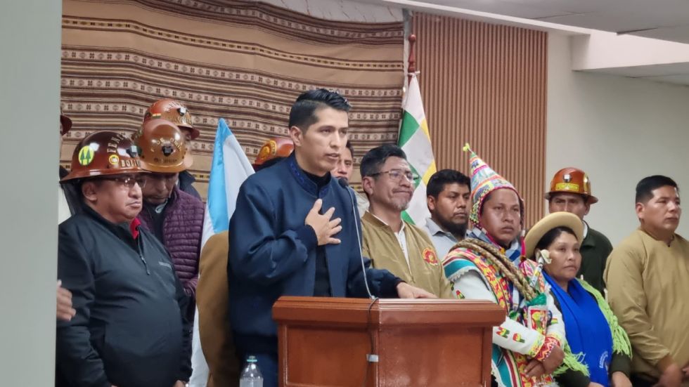 Rumbo al 17A: Andrónico celebra decisión del TCP e inicia su carrera electoral 