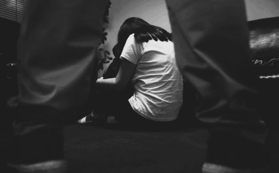 Sujeto dopaba, violaba y difundía imágenes de su propia hija en Tarija