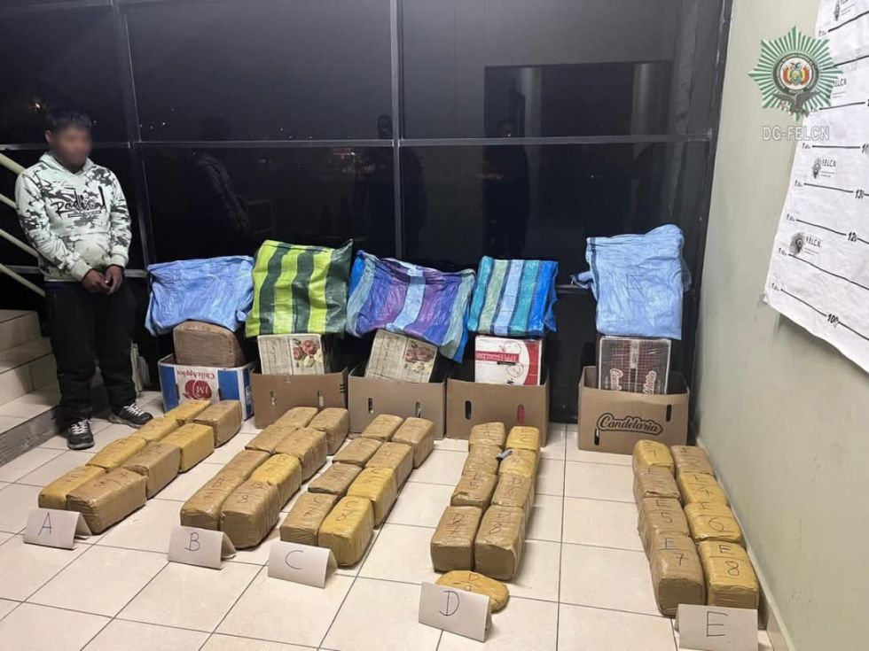 FELCN: Incautan 82 kilos de marihuana y 4 de cocaína