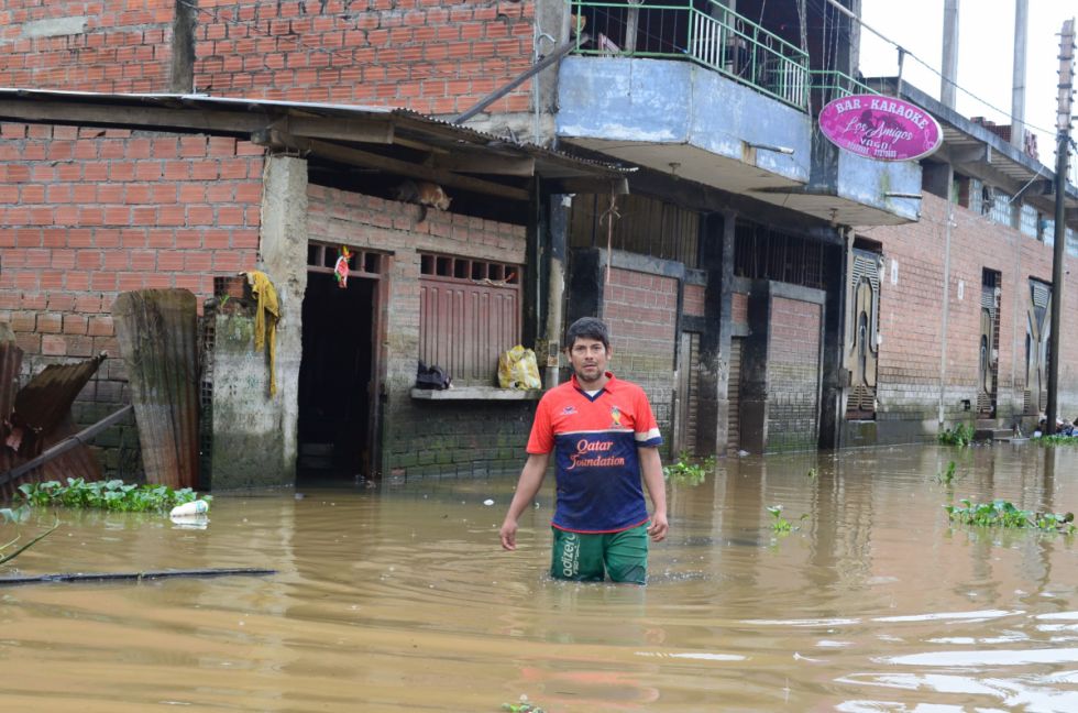Fidel Véliz es uno de los damnificados de las inundaciones en Tipuani. Su casa quedó totalmente inundada. 