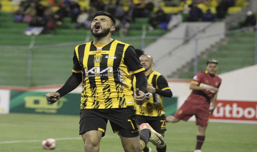 El Tigre se asoma a la cima con  remontada ante Real Oruro