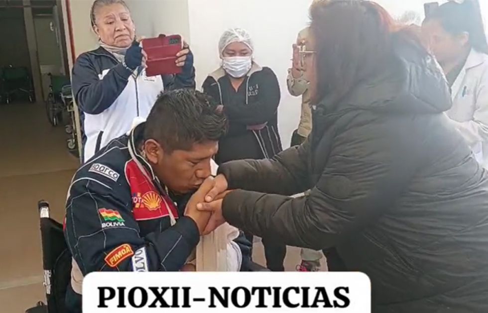 Trasladan a La Paz al último policía herido en la emboscada evista en Llallagua