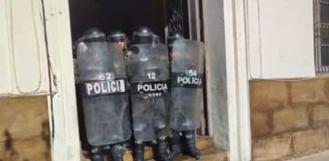 Vecinos protestan en puertas de la Alcaldía de Tarija y exigen reunión con el alcalde