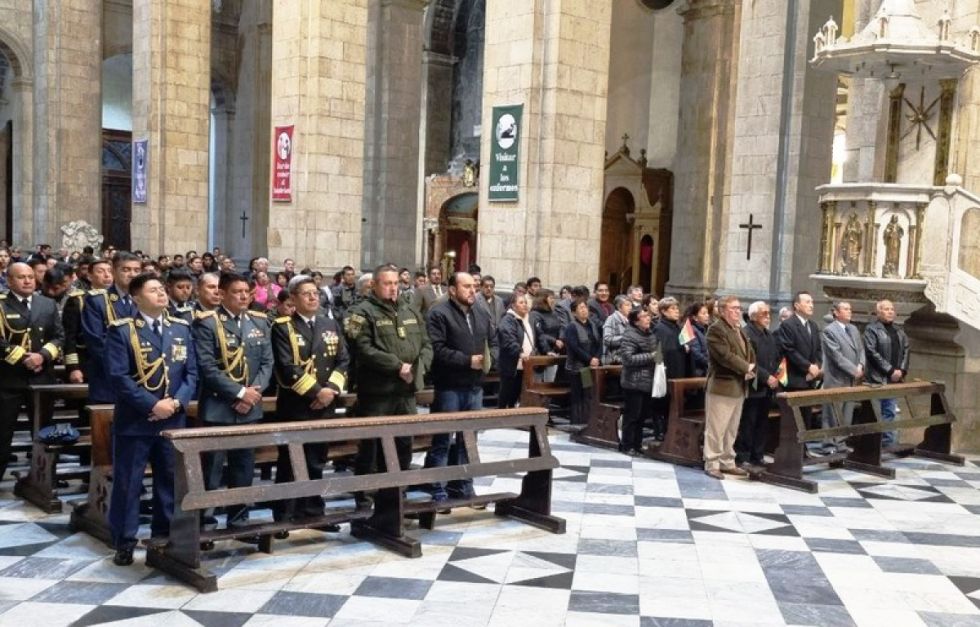 Gobierno compromete justicia por policías asesinados