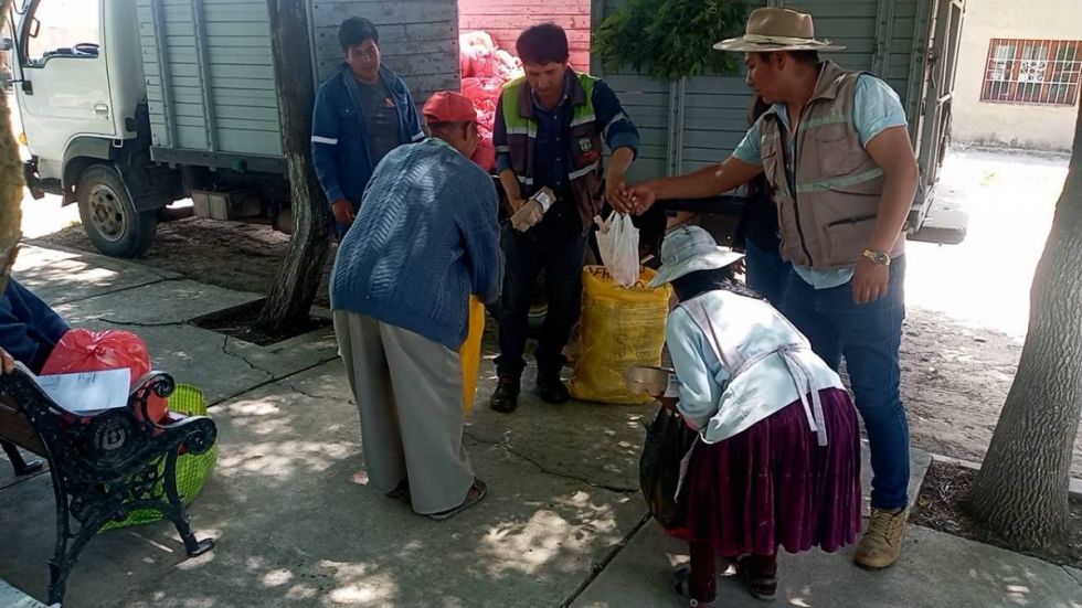 Gobernación confirma licitación de la canasta alimentaria para adultos mayores en Tarija