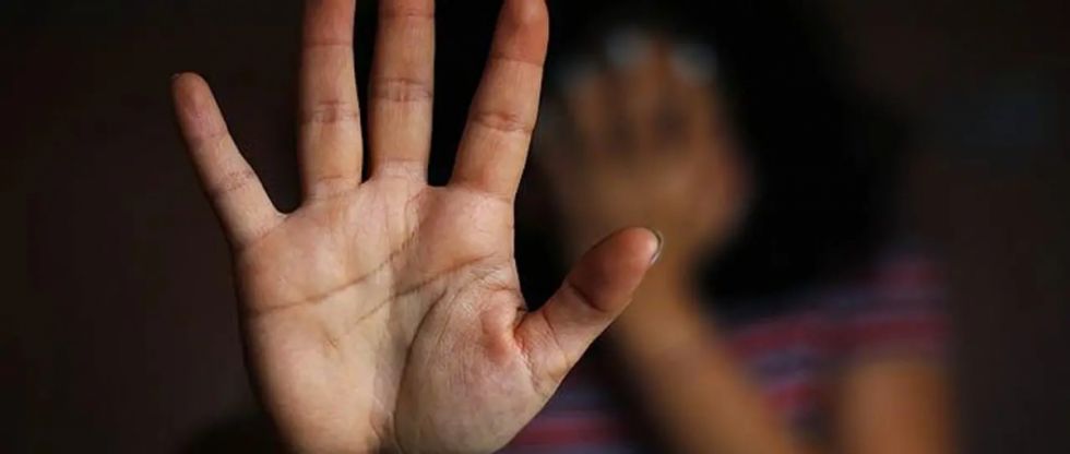 Cuatro menores de edad violaron a una adolescente, denuncia la madre