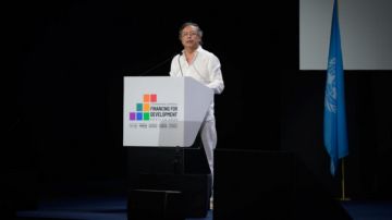 Petro y por qué propone la liquidación del FMI